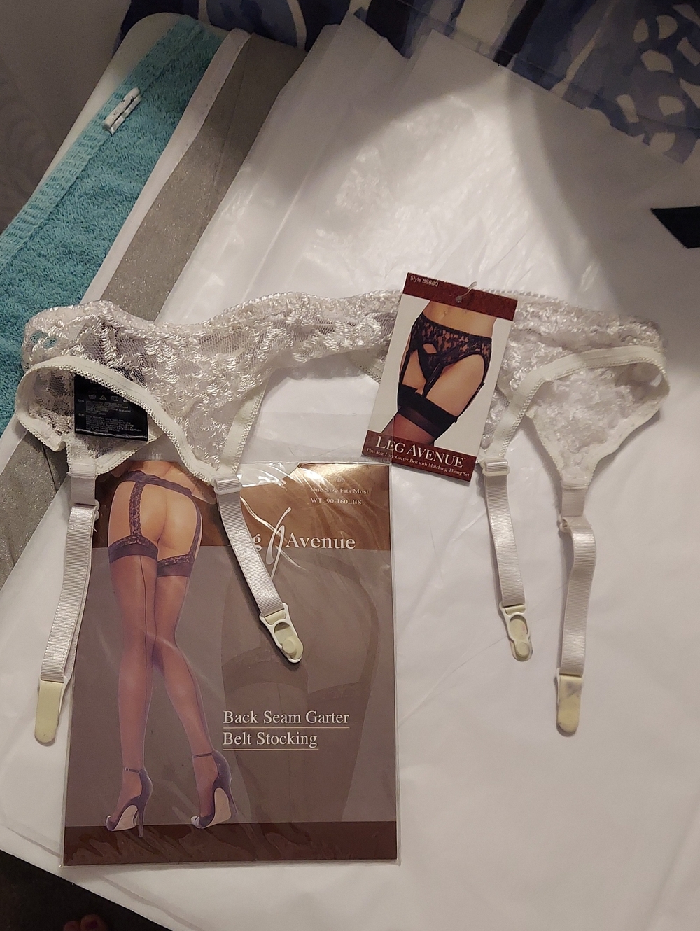 Leg Avenue White Lace Garter Belt with Adjustable Straps And Nylons